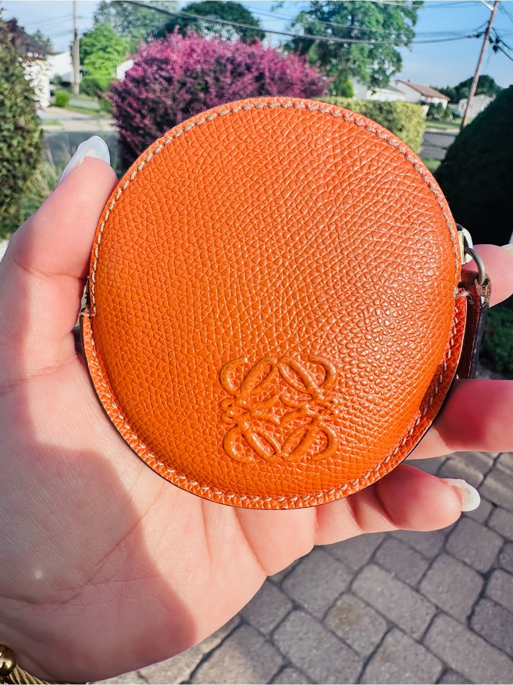 ❌SOLD❌Loewe Round Anagrama Leather Coin Purse In Orange - Picture 3 of 9